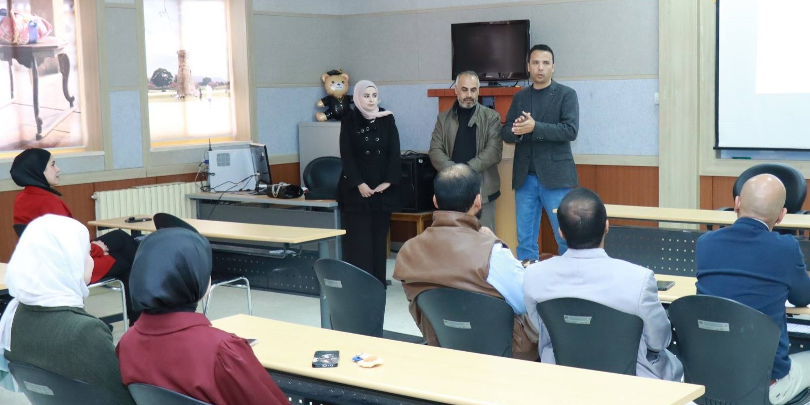  ورشة متخصصة في “الصحة والسلامة المهنية” داخل مختبرات جامعة الحسين بن طلال